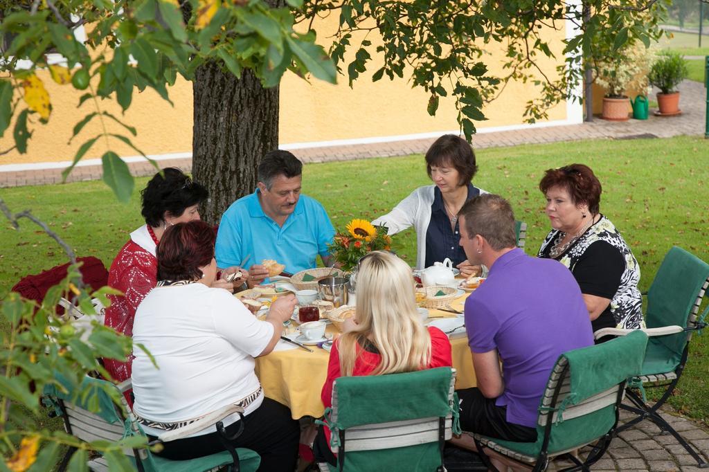 Hotel Weingut Rebenhof Moarhäuser Ratsch an der Weinstraße Exterior foto